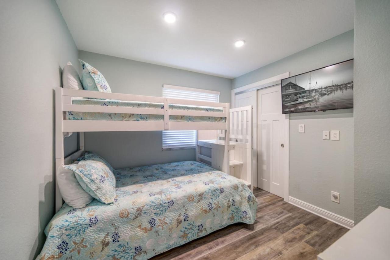 Four Shores Unit 3 Gulf Condo Direct Gulf With Pool And Spa Clearwater Beach Eksteriør bilde