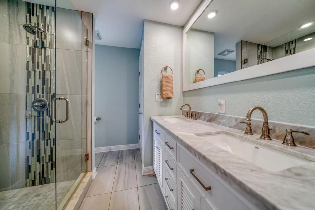 Four Shores Unit 3 Gulf Condo Direct Gulf With Pool And Spa Clearwater Beach Eksteriør bilde